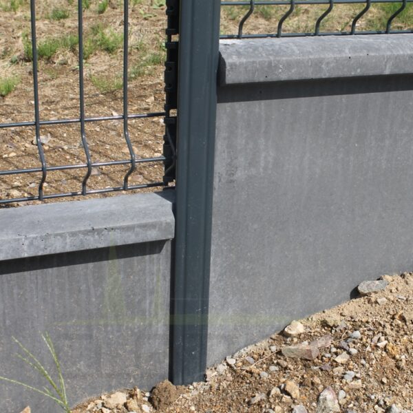 Plaque béton / soubassement 1/2 chaperon H. 50